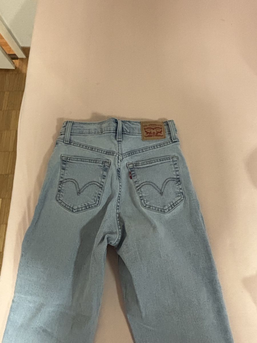 Levi's Jeans: Levis – Usato da Zürich venduto da Sanza2 1