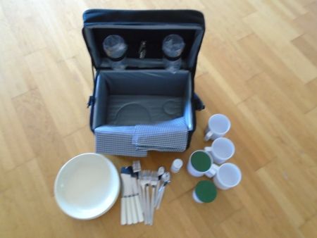 Picknick-Tasche für 4 Personen, neuwertig