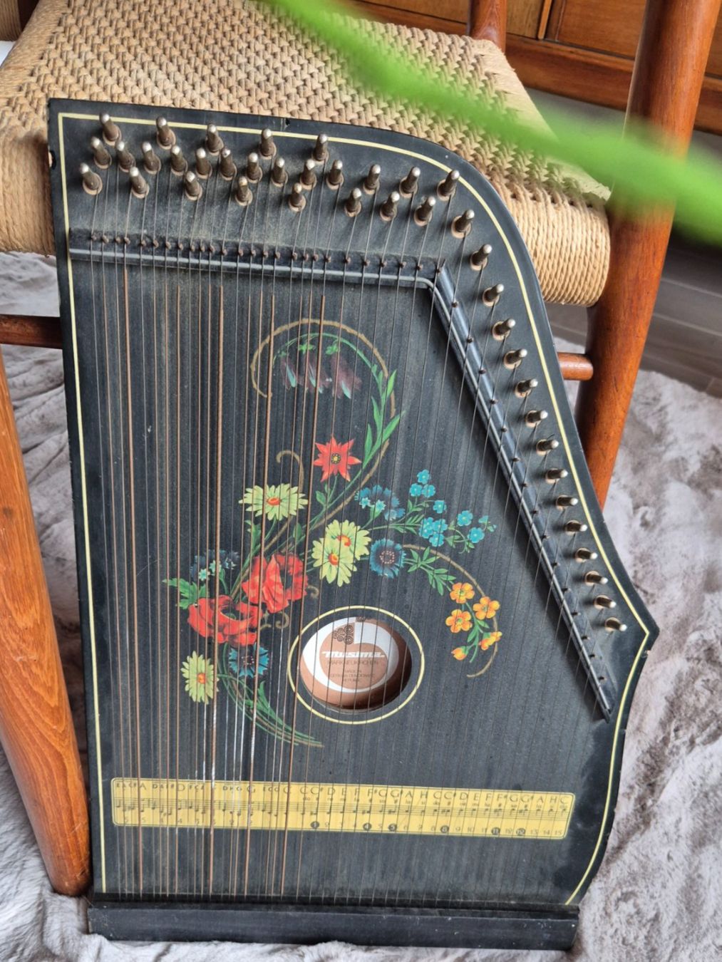 Strumenti musicali: Cithare, Harpe de table décorative – Usato da Fully venduto da tameab