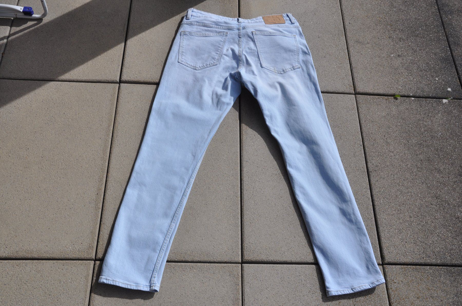 Pull&Bear Jeans: PULL & BEAR Jeans Grösse 32 - Hellblau - Kaum getragen – Usato da Winterthur venduto da juve1972 4
