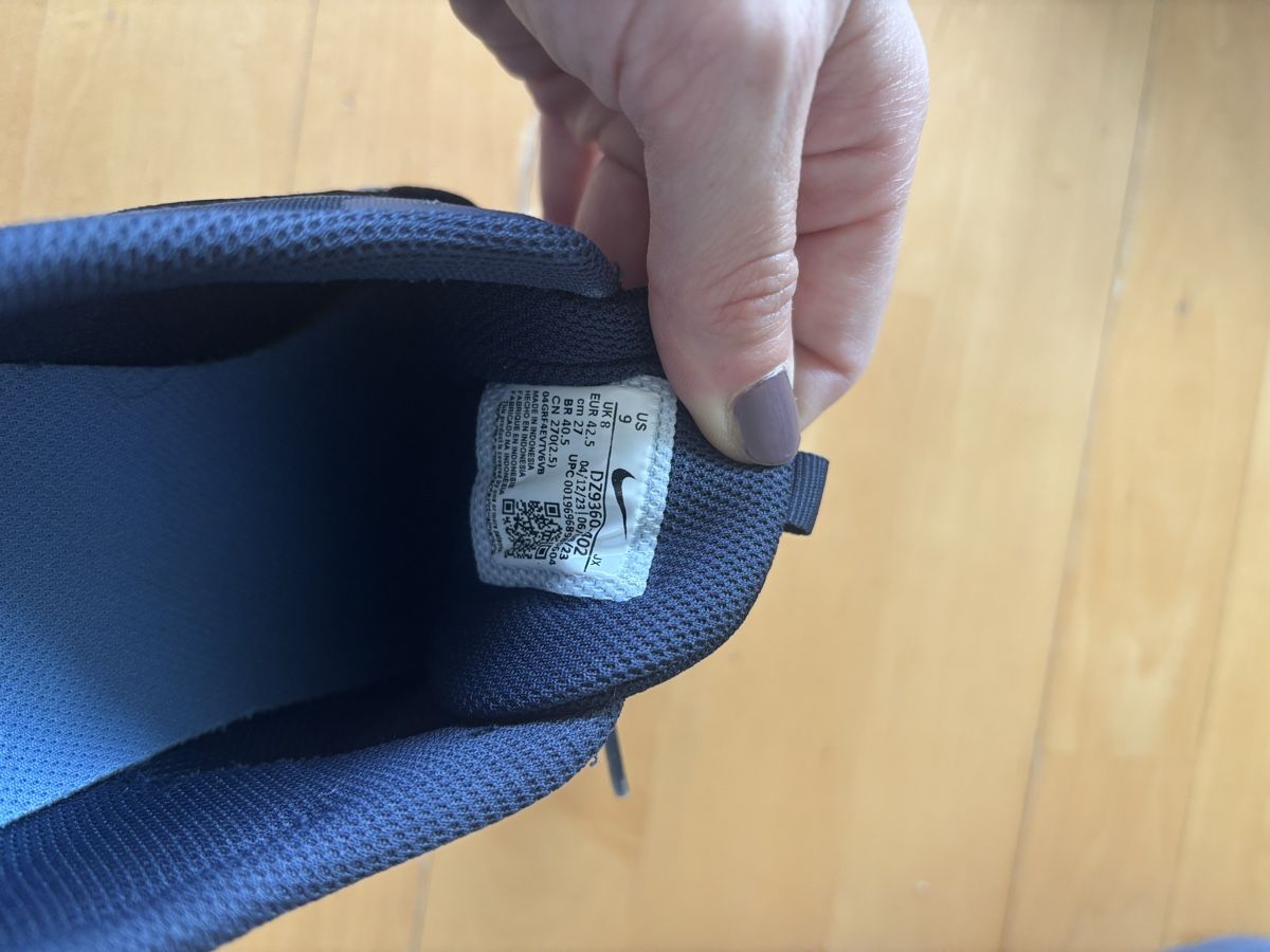 Nike Scarpe da uomo: Nike training shoes, size 42.5, dark blue – Usato da Zürich venduto da BorjaCastillo 3