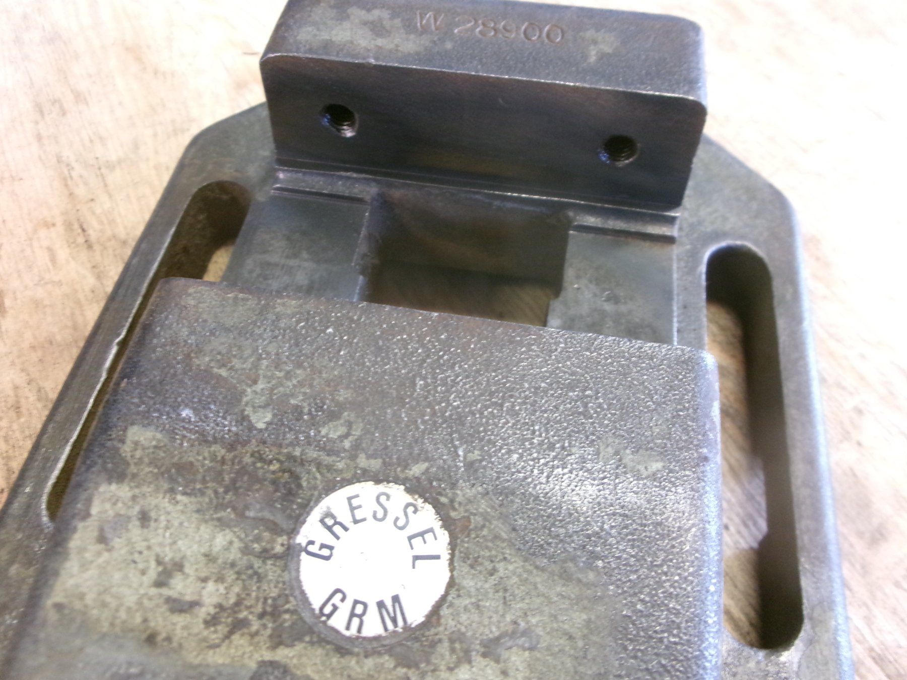 Gressel Metall- & Schlosserei Sonstiges: GRESSEL Schraubstock Werkstückspanner  GRM  W28900 – Gebraucht aus Eschenbach SG von GM-29 5