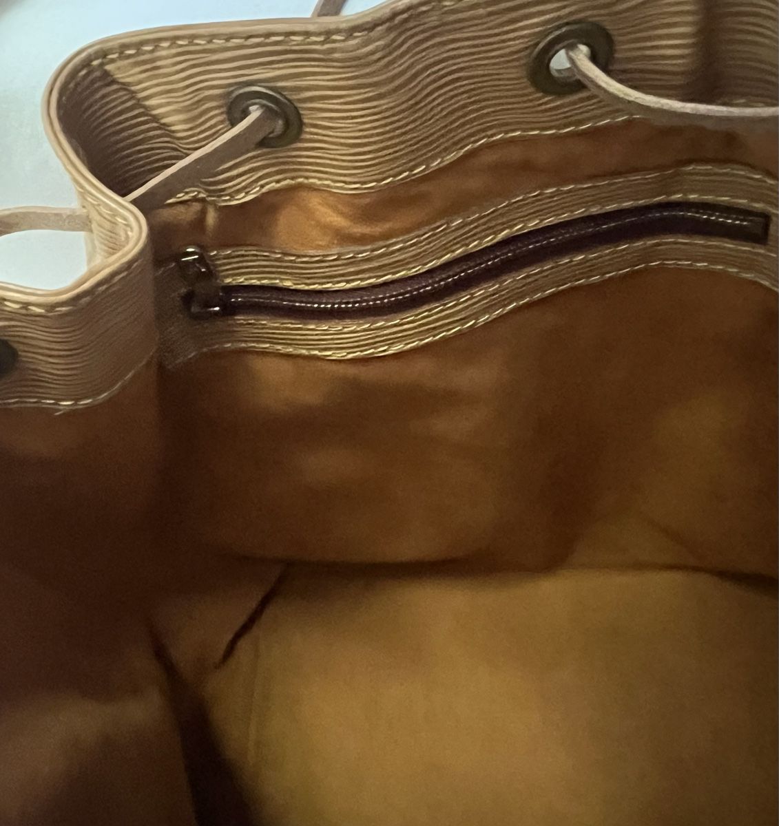 Louis Vuitton Borse da donna: Louis Vuitton Petit SAC -Epi Leder/ beige – Usato da Basel venduto da marinaliane 3
