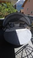 Round Rattan Garden Daybed with Canopy and Cushions