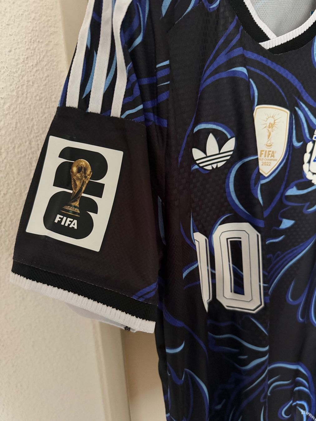 Camicie: Argentinien Lionel Messi Trikot #10 - M – Nuovo e nell'imballaggio originale da Zürich venduto da PMJ-Shop 2