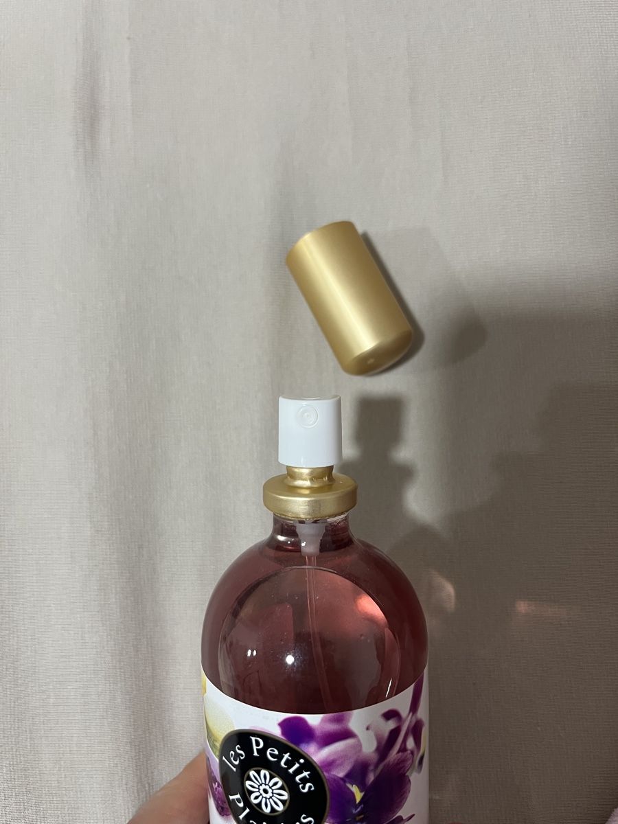 Profumi & Eau de Toilette: les Petits Plaisirs - Violette Macaron Parfüm – Nuovo e nell'imballaggio originale da Nussbaumen AG venduto da c.4