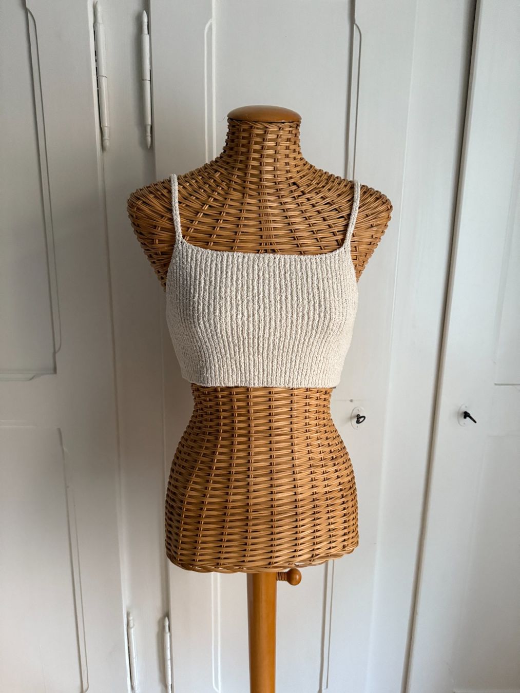 Zara Top: ZARA - cropped Stricktop offweiss S – Usato da Zürich venduto da Diazaio