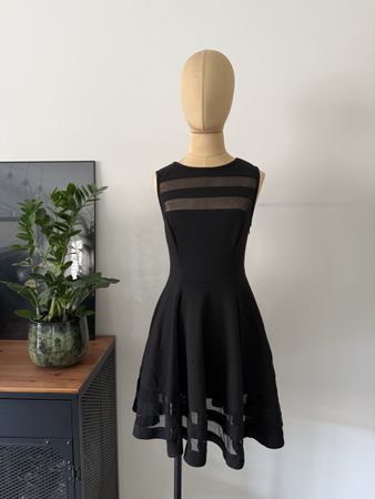 Elegantes schwarzes Kleid – ASOS Petite, Gr. 40