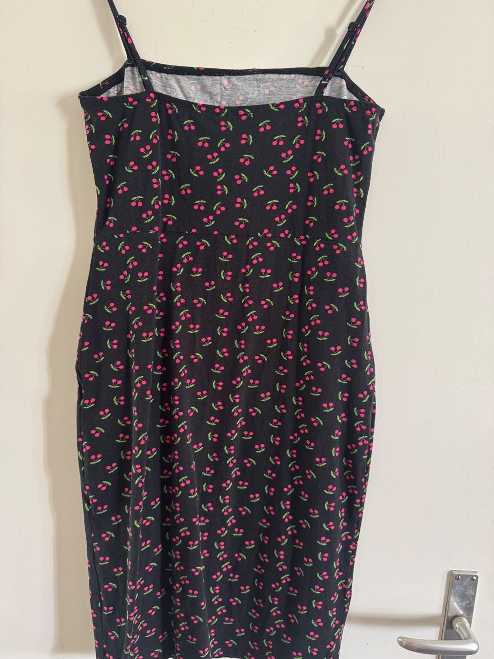 Kleider: ☀️🍒 Cherry Sommerkleid mit Schlitz, Grösse M 🍒 👗 – Gebraucht aus Künten von bel_6wn2 1