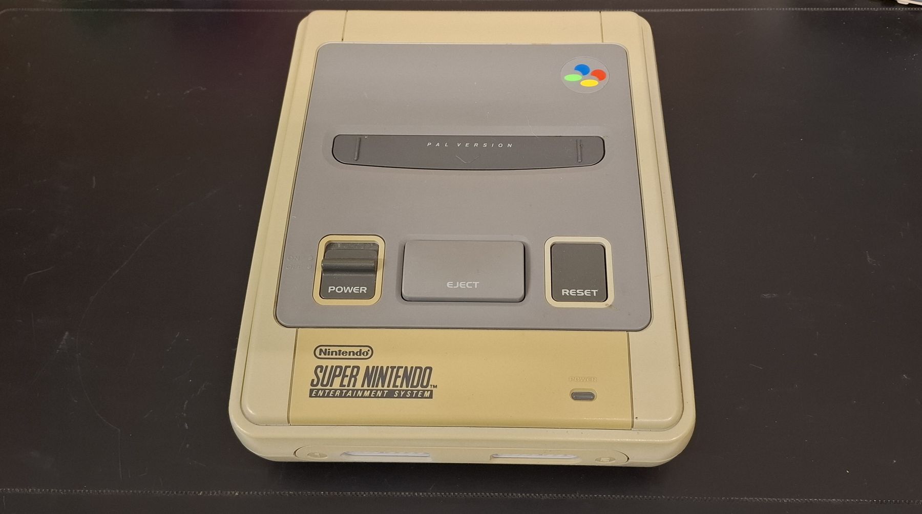 Nintendo Konsolen: Super Nintendo Konsole ohne Kabel. – Gebraucht aus Nottwil von Jonbo9 1