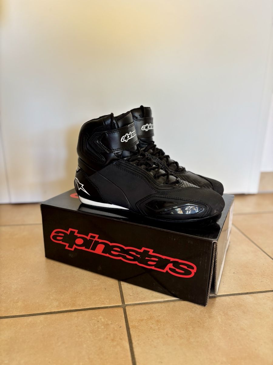 Alpinestars Chaussures hommes: Chaussures moto AlpinStar 42 – Neuf (Voir description) à Denens par RomainSecondeMain