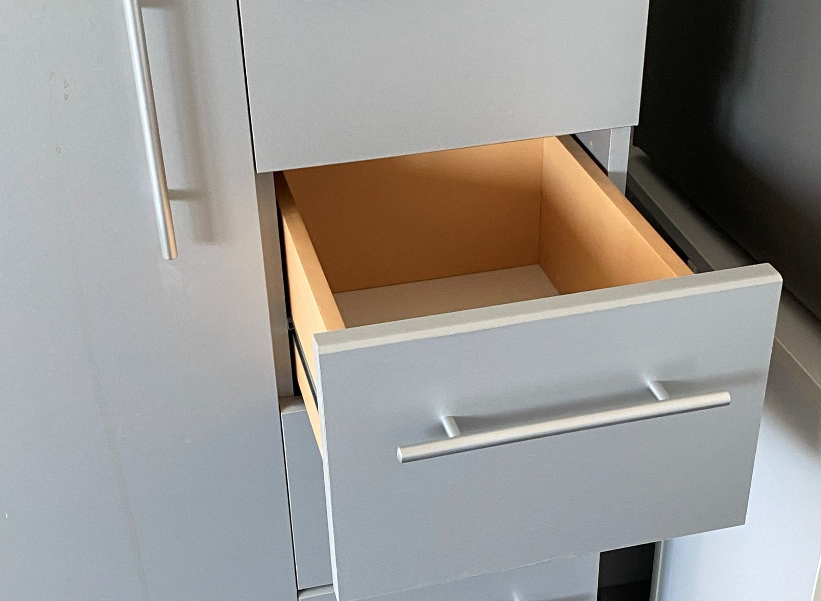 Armoires: Halbhoher Schrank – D'occasion à Worb par Tom123bern 2
