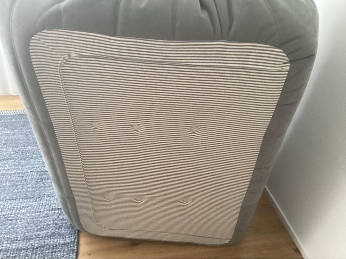 Ligne Roset Divani: Ligne Roset Togo Sofa und Eckteil in Alcantara Silver – Usato da Gunten venduto da asa017 3