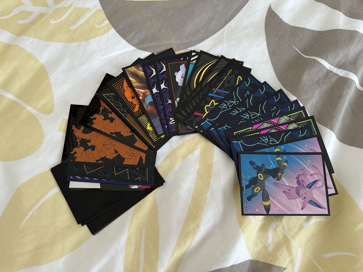 Pokémon Carte collezionabili: Pokemon card sleeves 38pz – Usato da Gordola venduto da EleSecondHand-TCG