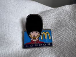 Pins Mc Donald London Pins