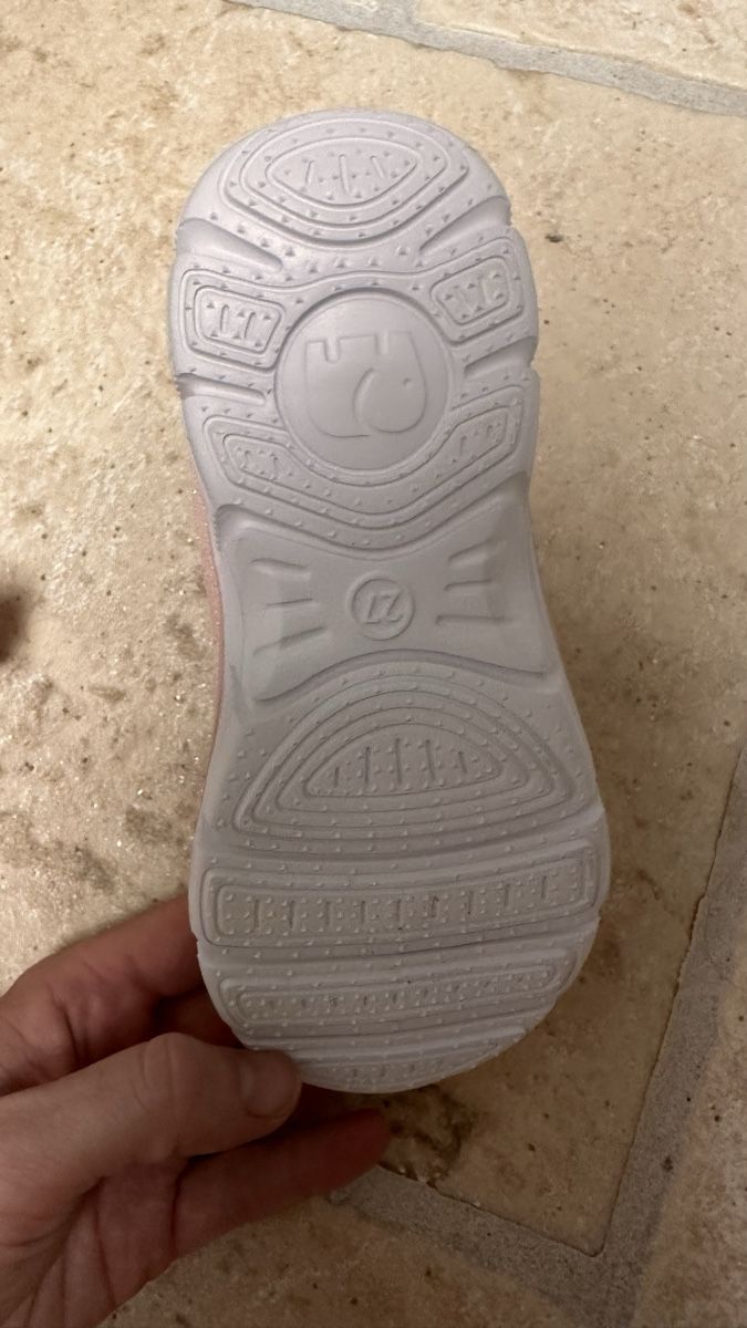 Elefanten Schuhe für Mädchen: Mädchen Turnschuhe elefanten – Gebraucht aus Oberglatt ZH von jul_q86q 2