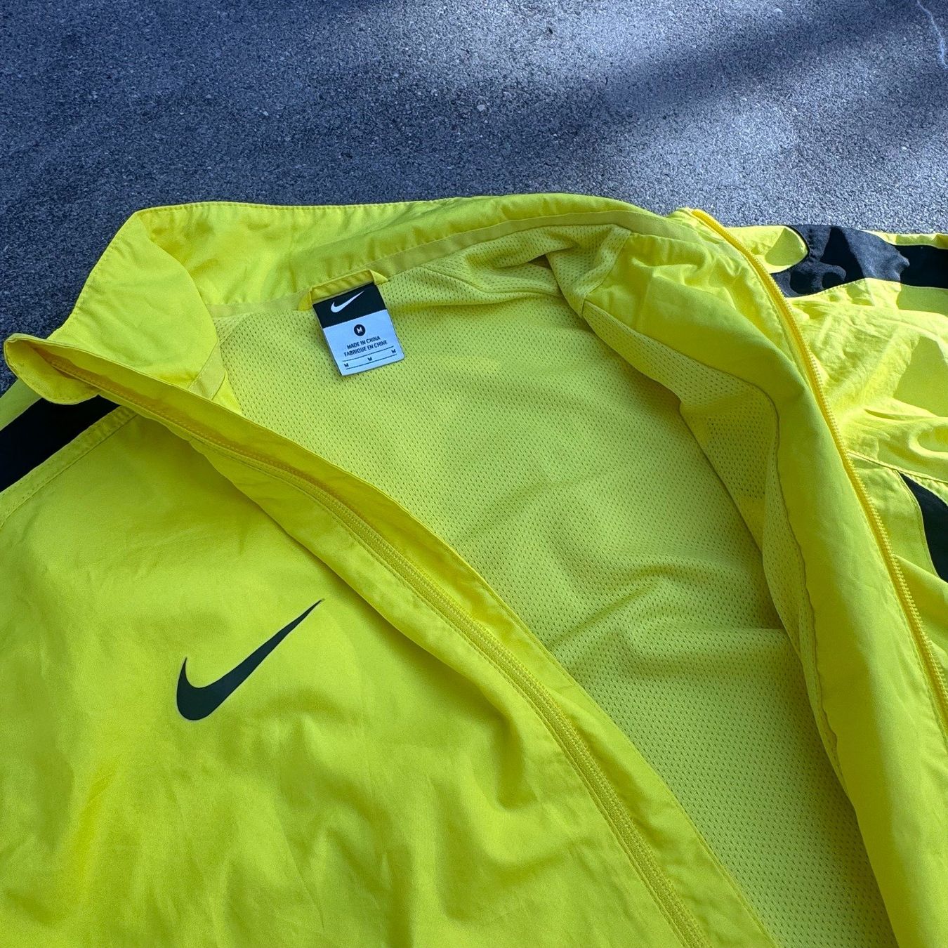 Nike Anzüge, Sport- & Funktionsanzüge: FC Barcelona Nike retro track set – Gebraucht aus St. Gallen von sourced_limited 3
