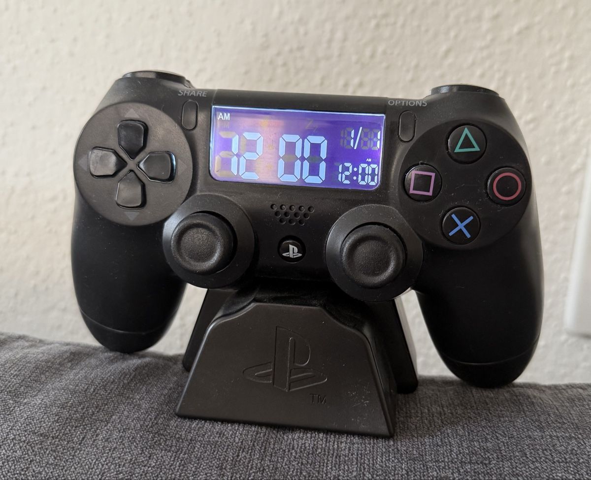 Uhren: PlayStation Uhr digital – Neu (gemäss Beschreibung) aus Schaffhausen von Lutka01