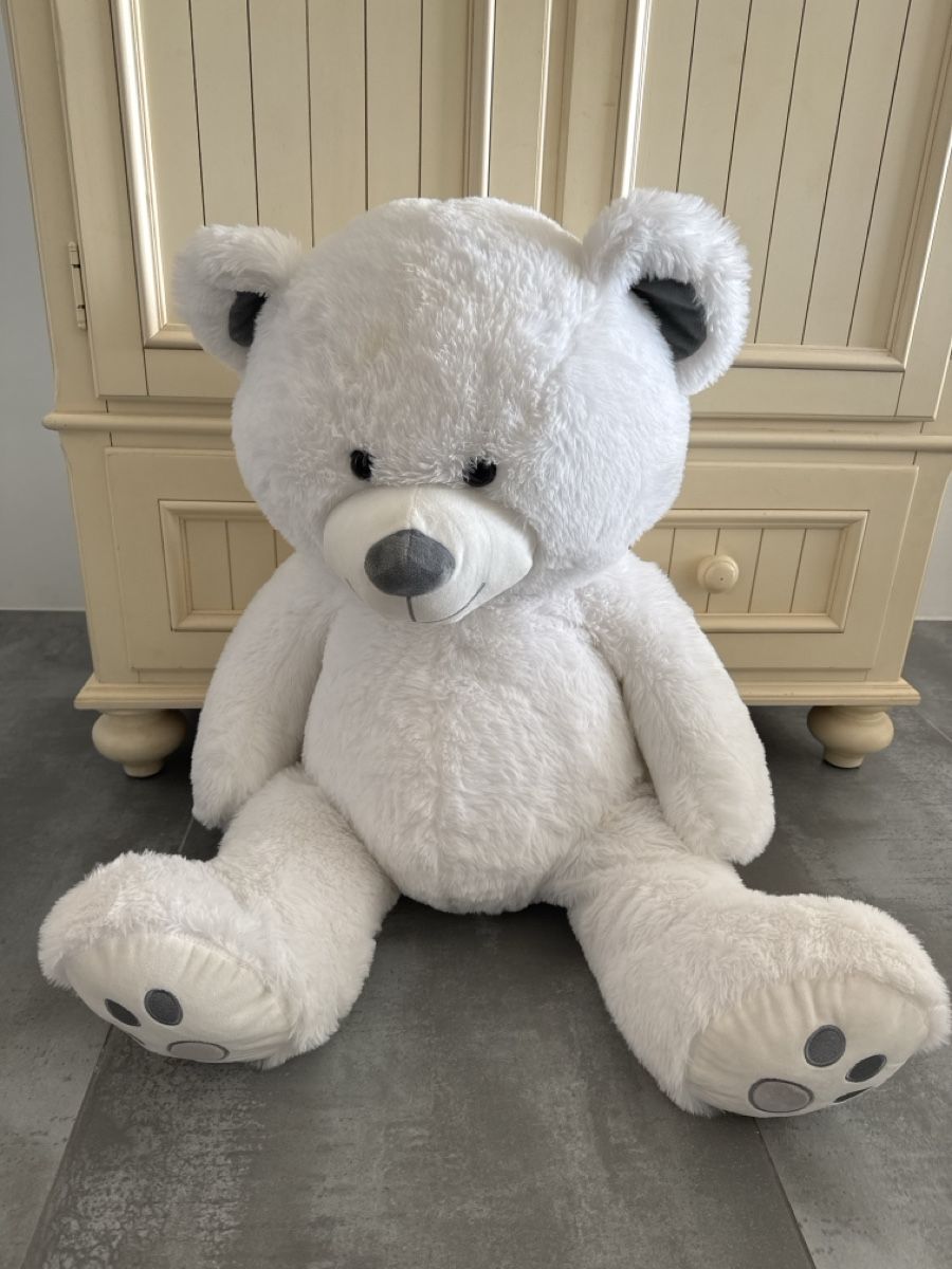 Spielzeuge: grosser Teddybär – Gebraucht aus Oftringen von kar_y2tf