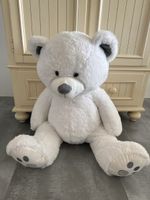 grosser Teddybär