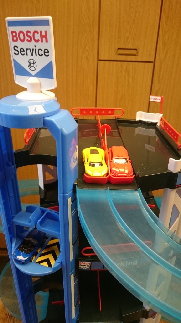 Spielzeuge: Parkhaus / Garage – Gebraucht aus Wiler b.Utzenstorf von Hallucino6 4