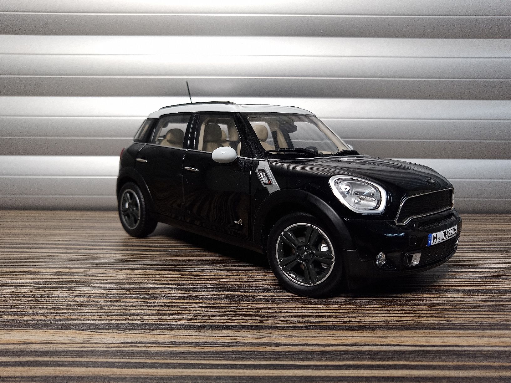 Cooper Modellautos: Mini Cooper S 1:18 Norev – Gebraucht aus Reiden von Zofi-Brocki 1