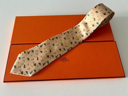 Cravate HERMES-Paris „The Hare & the Turtle“ + box original