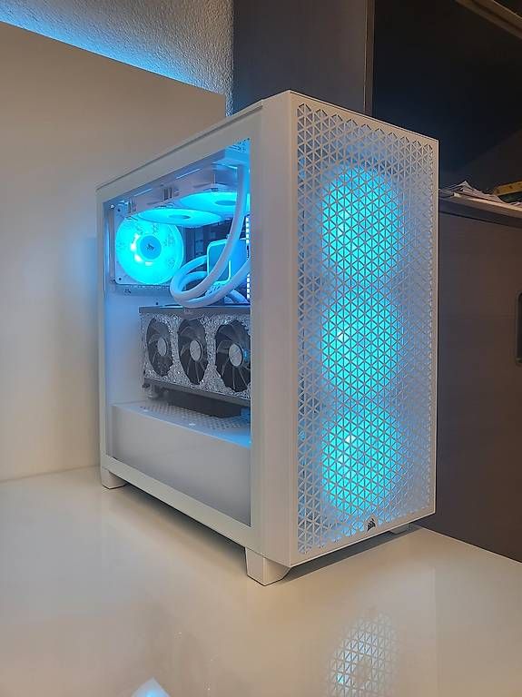 PC: Weisser High end Gaming Pc – Usato da Neuhausen venduto da kahloon1