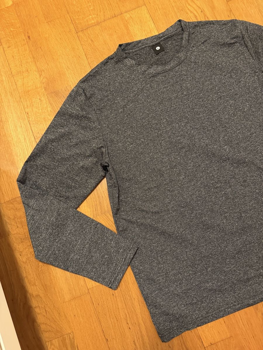 Maglioni & Felpe: Basic Pullover Grösse L. Neu. Nie getragen. – Nuovo (secondo la descrizione) da Adliswil venduto da StephanieAnnina 1