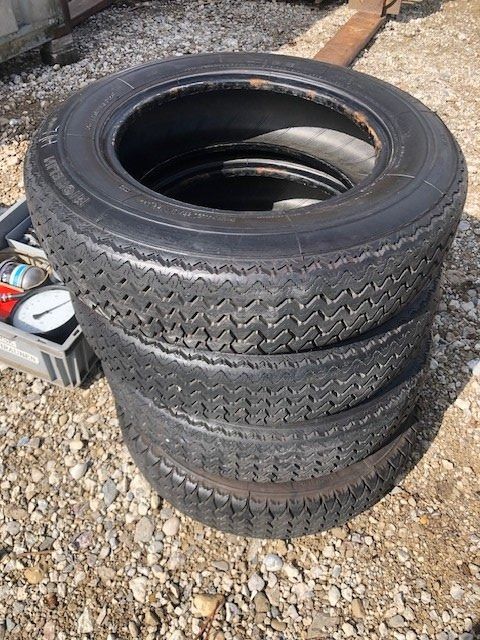 Alle Autoersatzteile: Pneu 165 x 15 Triumph MG – Gebraucht aus Dürnten von Kiosk7