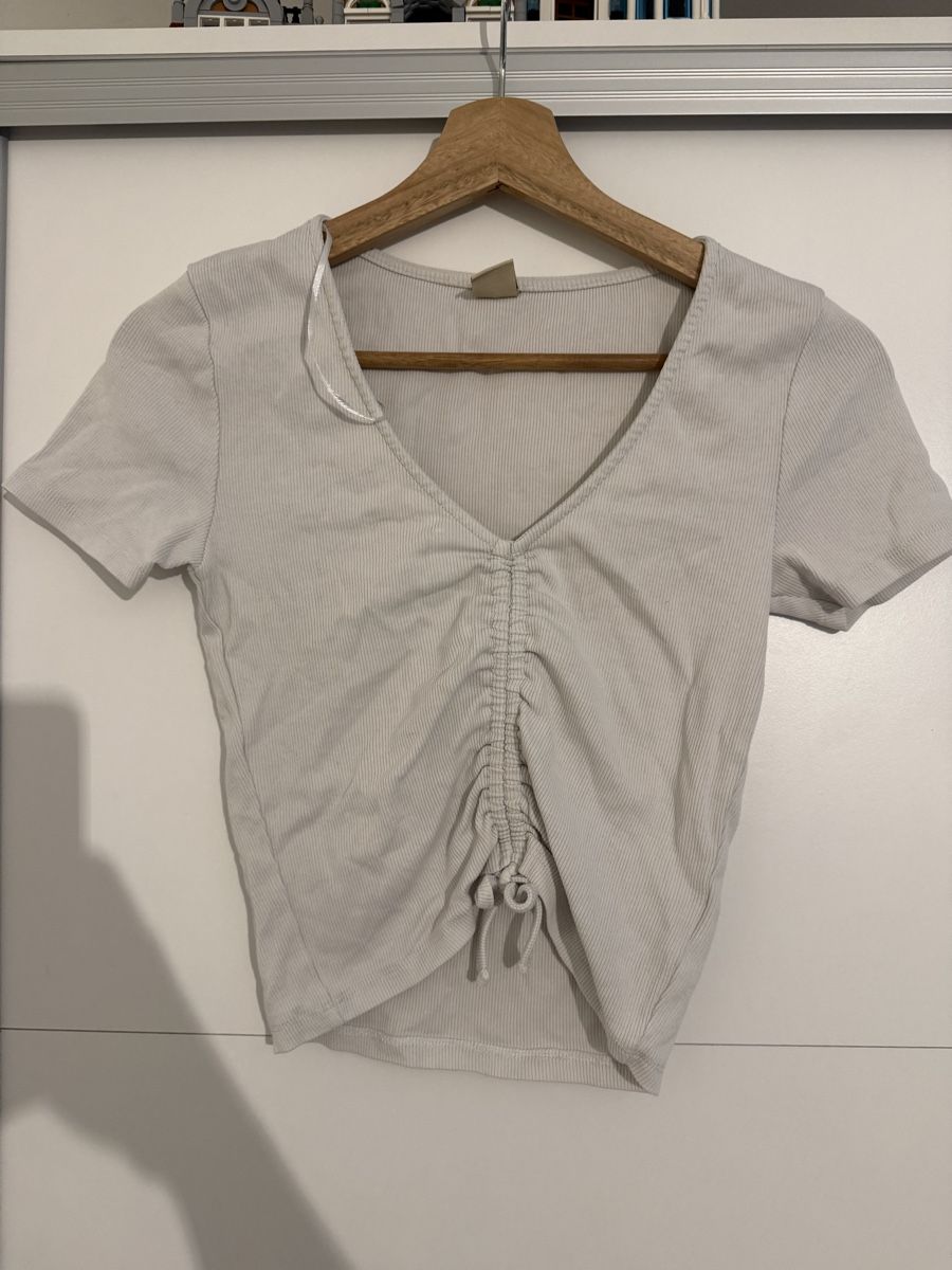 Top: Stylisches H&M Crop Top Gr. M – Usato da Rebstein venduto da Tuerkii