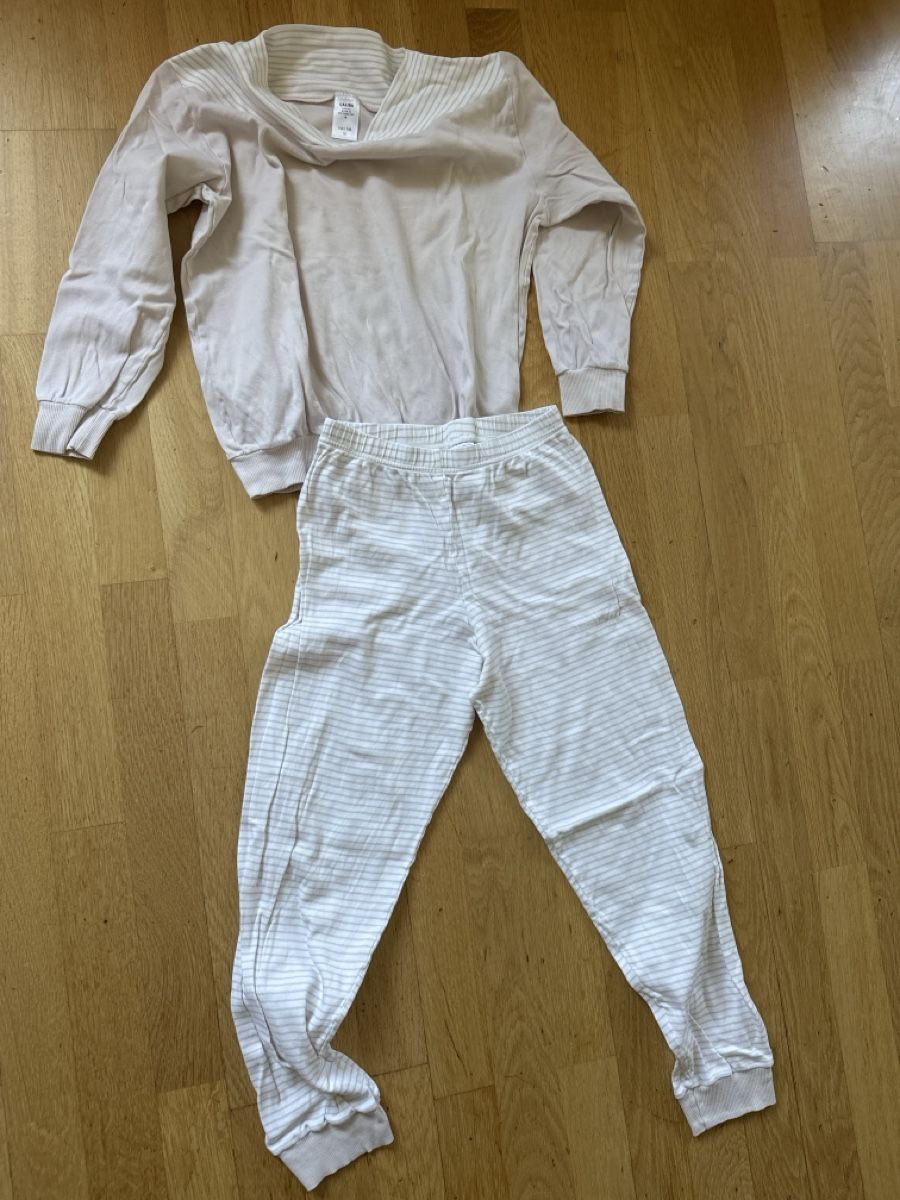 Calida Pigiama & Simili: 2 Calida Mädchen Pyjamas  – Usato da zürich venduto da contessina01 2