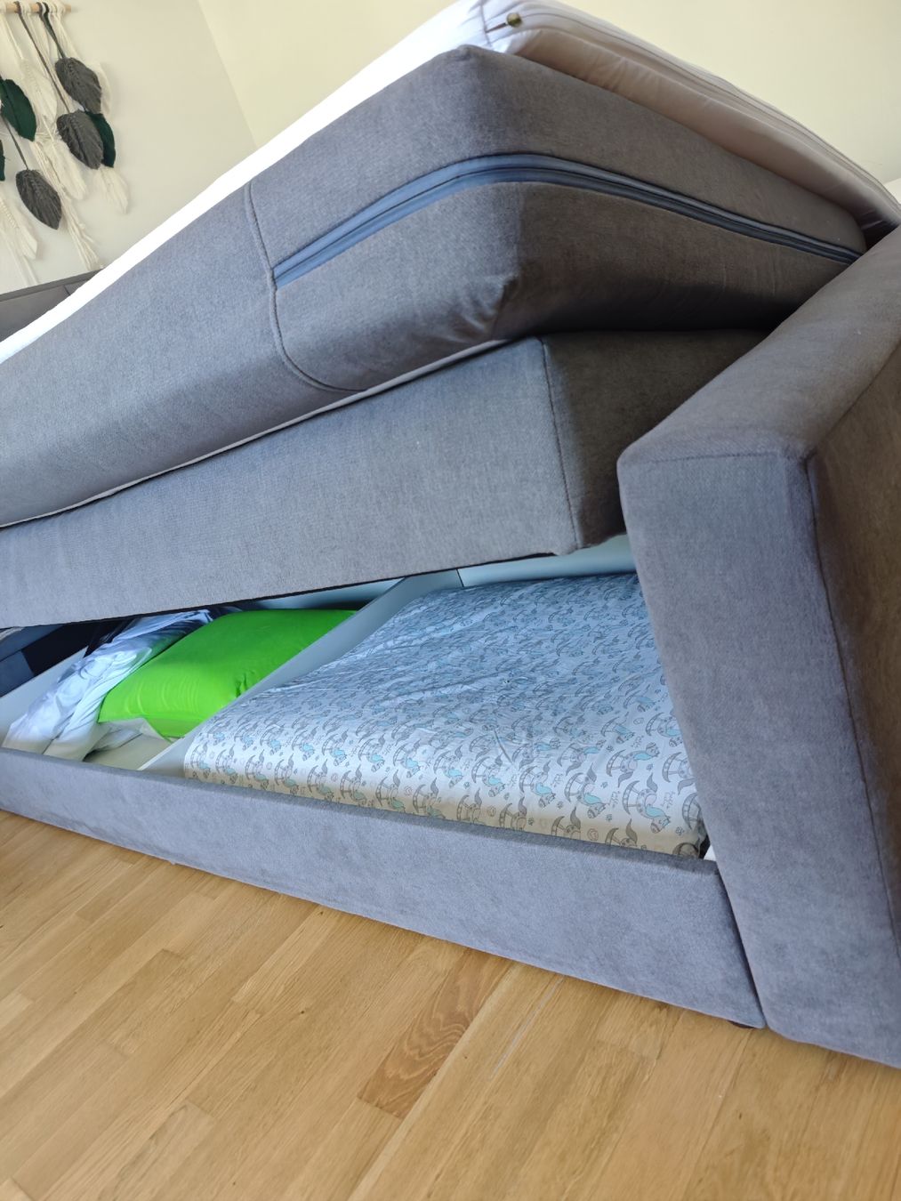 Letti: Boxspringbett 180x200 cm mit Bettkasten Grau – Usato da Chur venduto da Edina1994 1