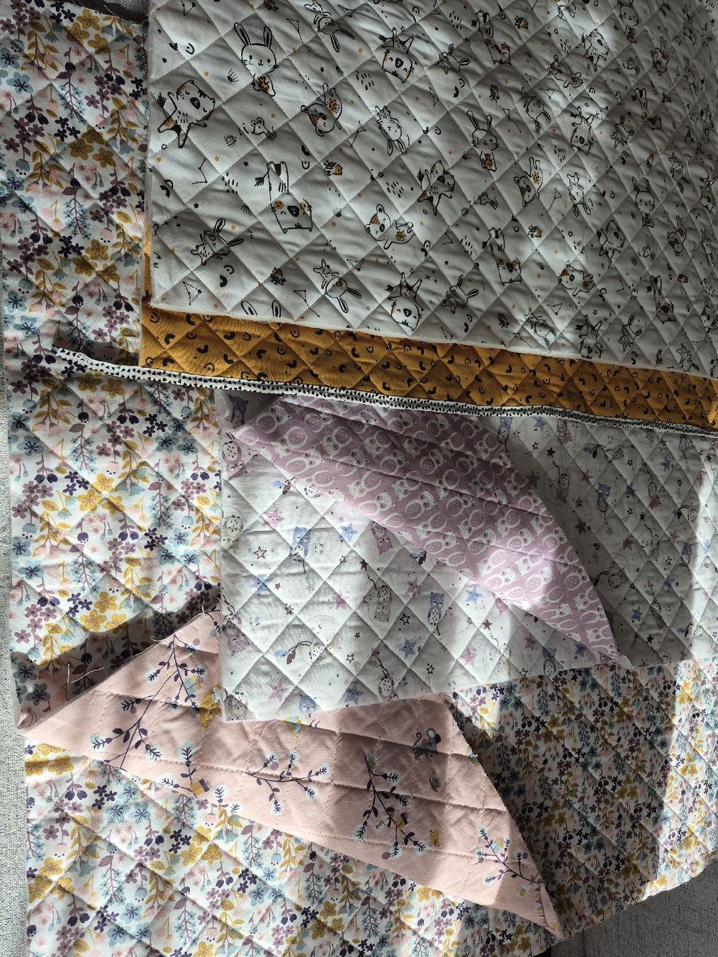 Stoffe: Patchwork – Neu (gemäss Beschreibung) aus Spiez von V.H.K. 2