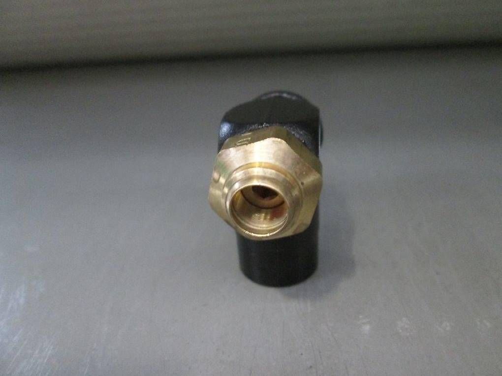 Tutti gli attrezzi: Eckventil PTF4-1/4" (859-H) – Usato da St. Gallen venduto da patge 1