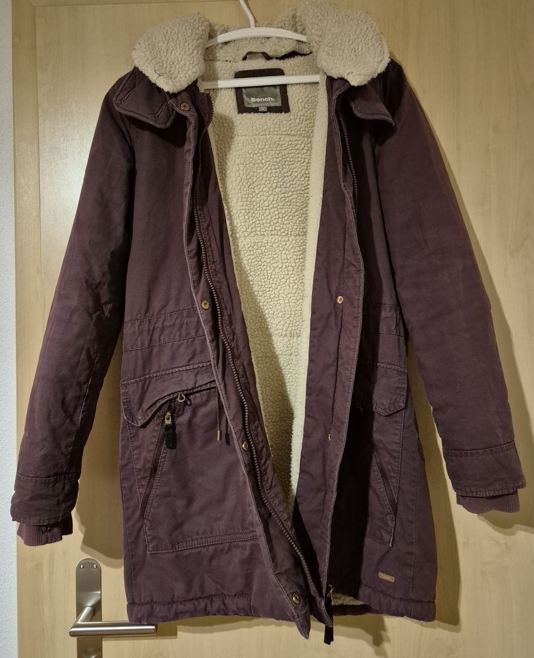 Bench Giacche: Winterjacke von Bench – Usato da Schwanden i. E. venduto da romikh 2