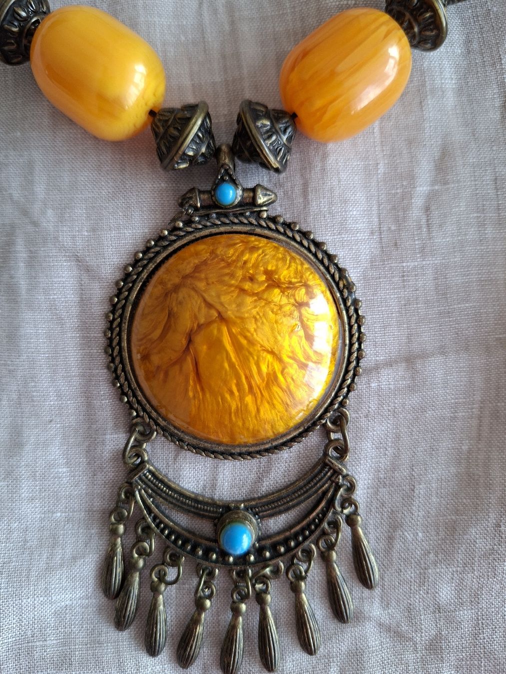 Catenine: Collier Bohème Statement à Grand Pendentif Ambre – Nuovo (secondo la descrizione) da Lutry venduto da Sim_Sta 2
