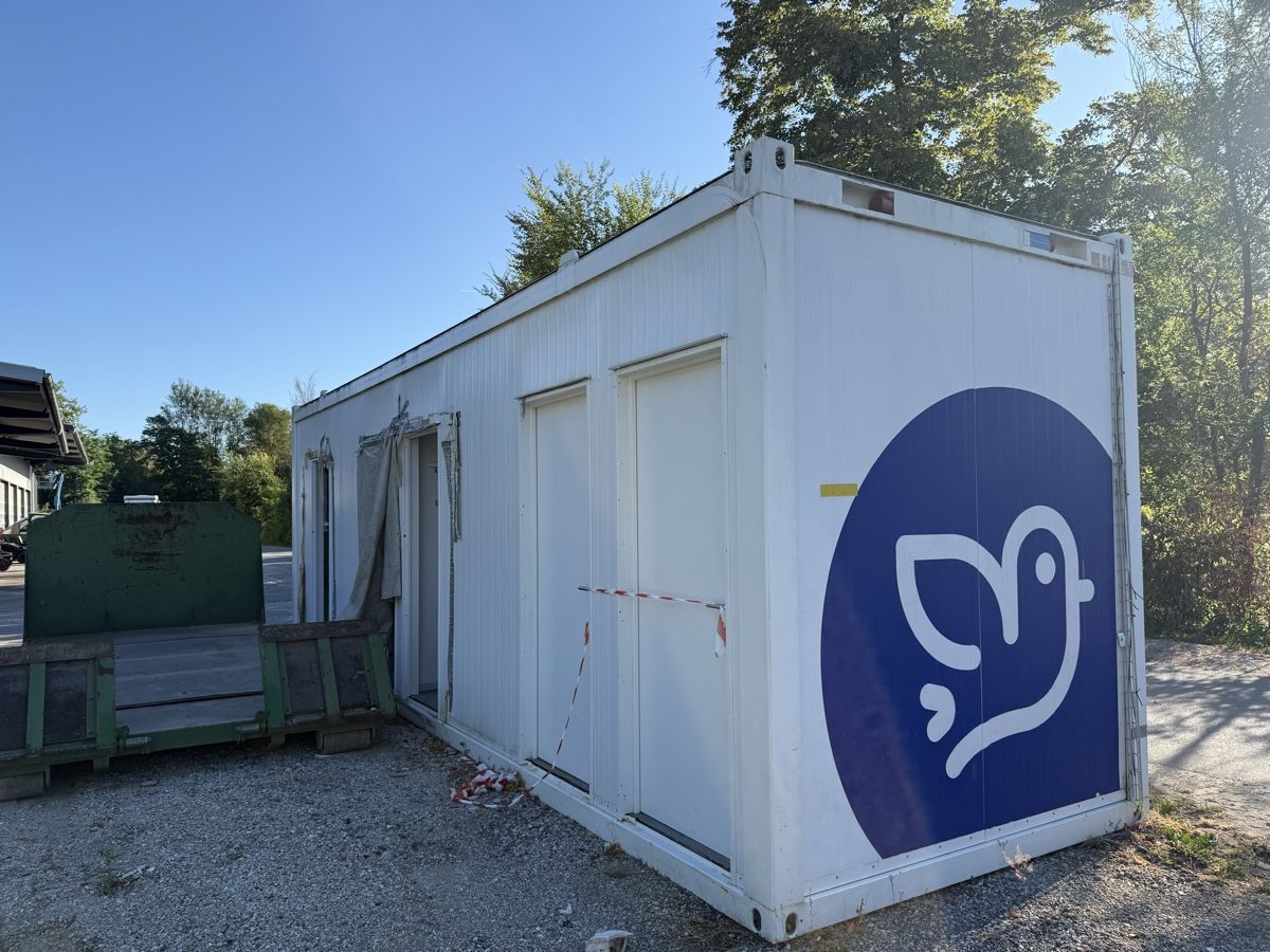 Contenitori edile: WC/Sanitärcontainer – Usato da Neuenegg venduto da kompomogmbh