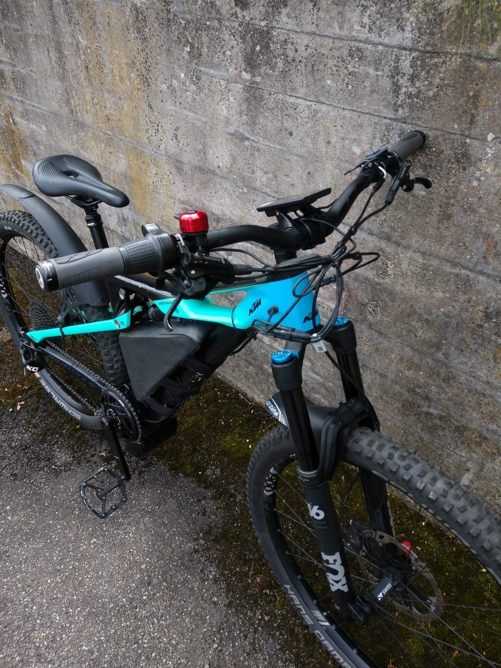 KTM Biciclette: KTM Prowler Master M Enduro Carbon E-MTB Bafang 1000W EBike – Usato da Kilchberg venduto da Iniminishort 1
