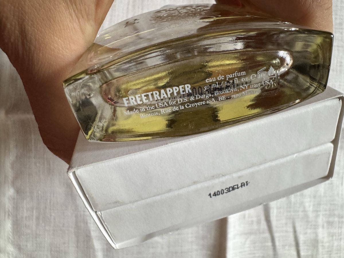 Profumi & Eau de Toilette: Freetrapper von DS & Durga Eau de Parfum – Usato da Zürich venduto da Loveparfumes 1
