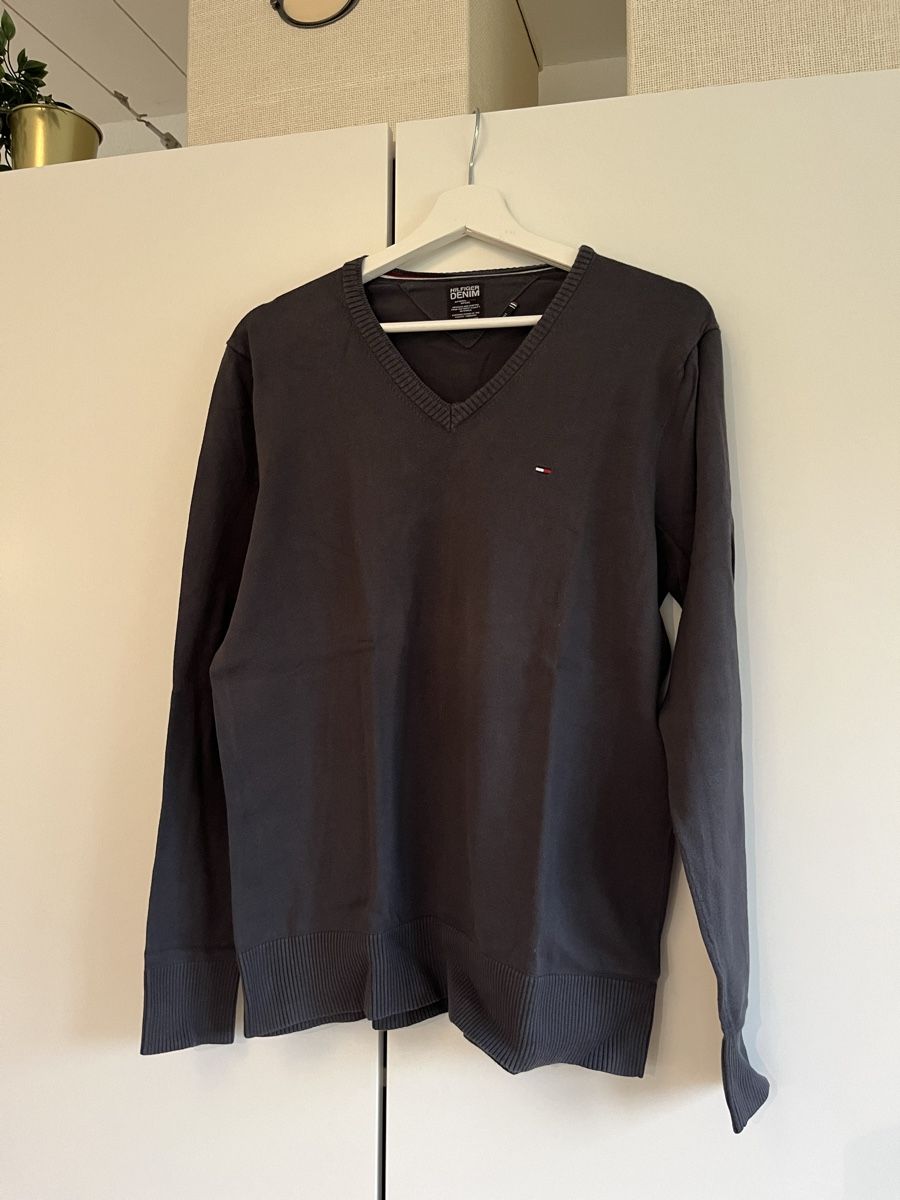 Tommy Hilfiger Maglioni & Felpe: Tommy Hilfiger Pullover – Usato da Bern venduto da valery_la_cherry 1