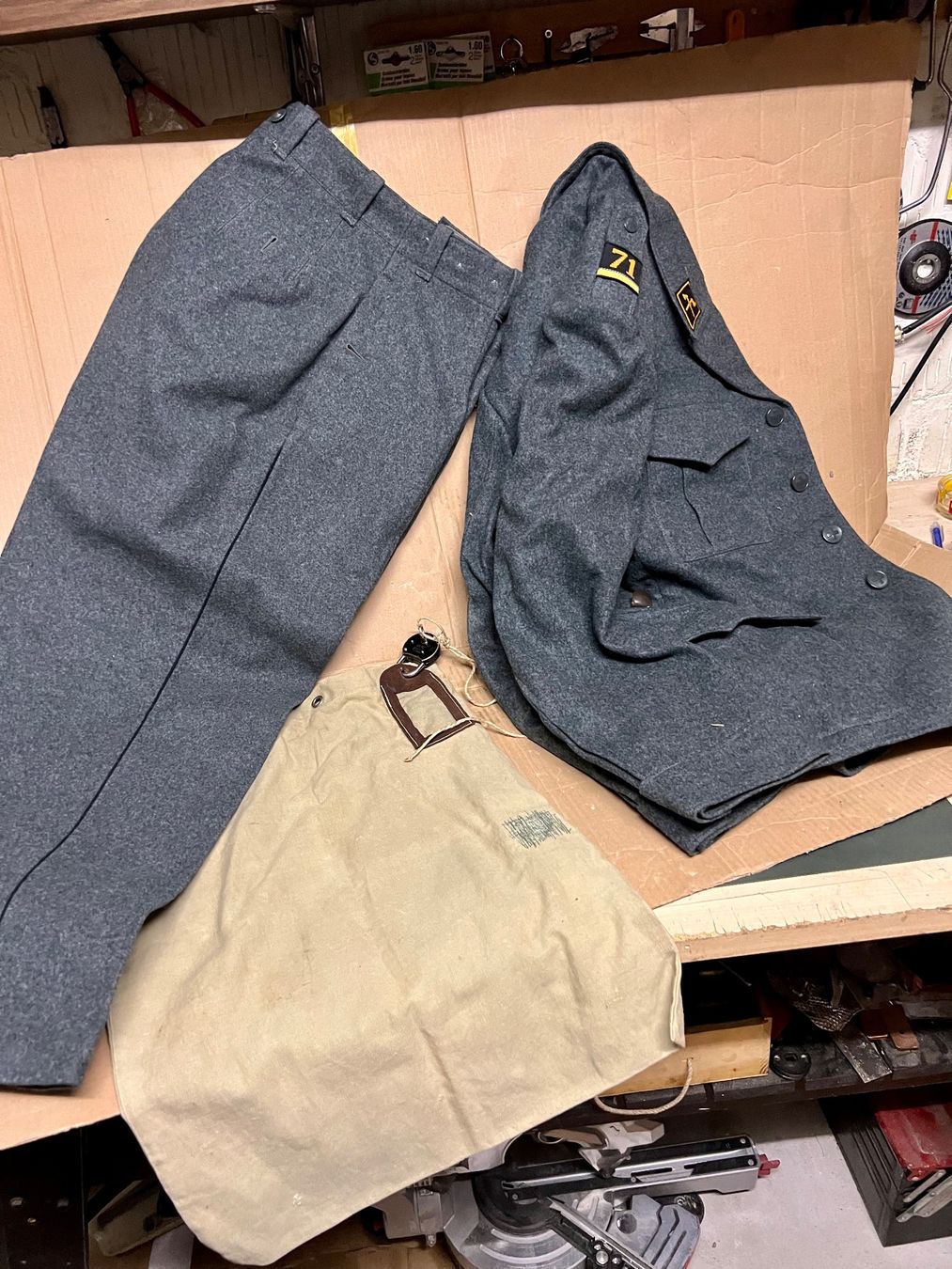 Uniformen: Militär Uniform und Sack – Gebraucht aus Belp von ch1999 1