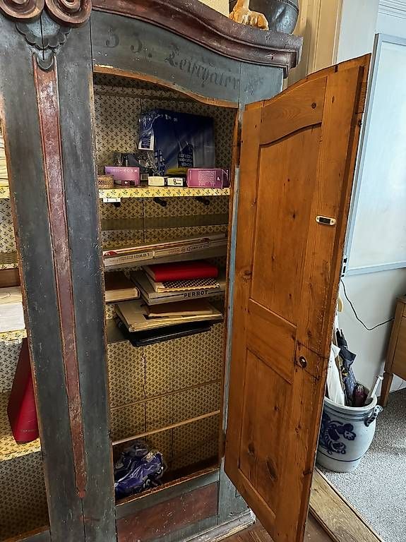 Schränke: Antiker Bauerschrank – Gebraucht aus Zürich von antoineb02 3
