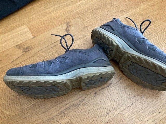 Lowa Scarpe da donna: LOWA Trekking-Halbschuhe 40 – Usato da St. Gallen venduto da Geoka 1