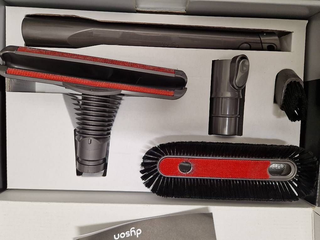 Dyson Aspirapolveri & Accessori: Dyson Allergy Kit – Usato da Effretikon venduto da risli88 1