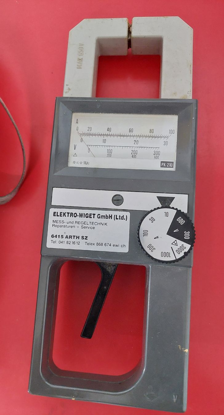 Messen: Ampere/ Voltmeter  – Defekt aus Siblingen von rantiques