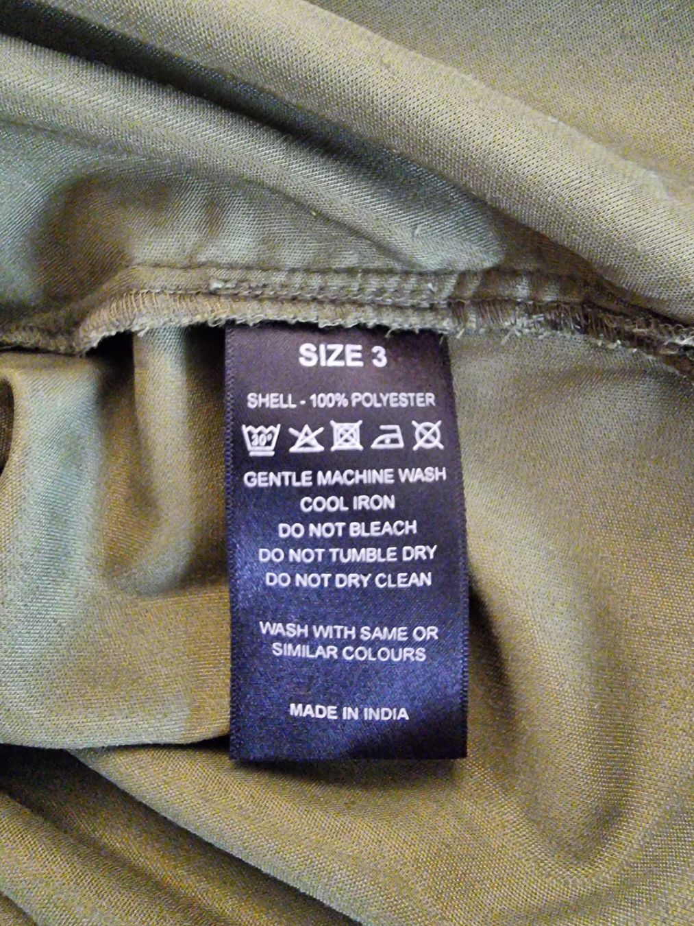 Top: Blouse velours vert MAISON KATTARD L – Nuovo (secondo la descrizione) da Veyrier venduto da Leilazizou 4