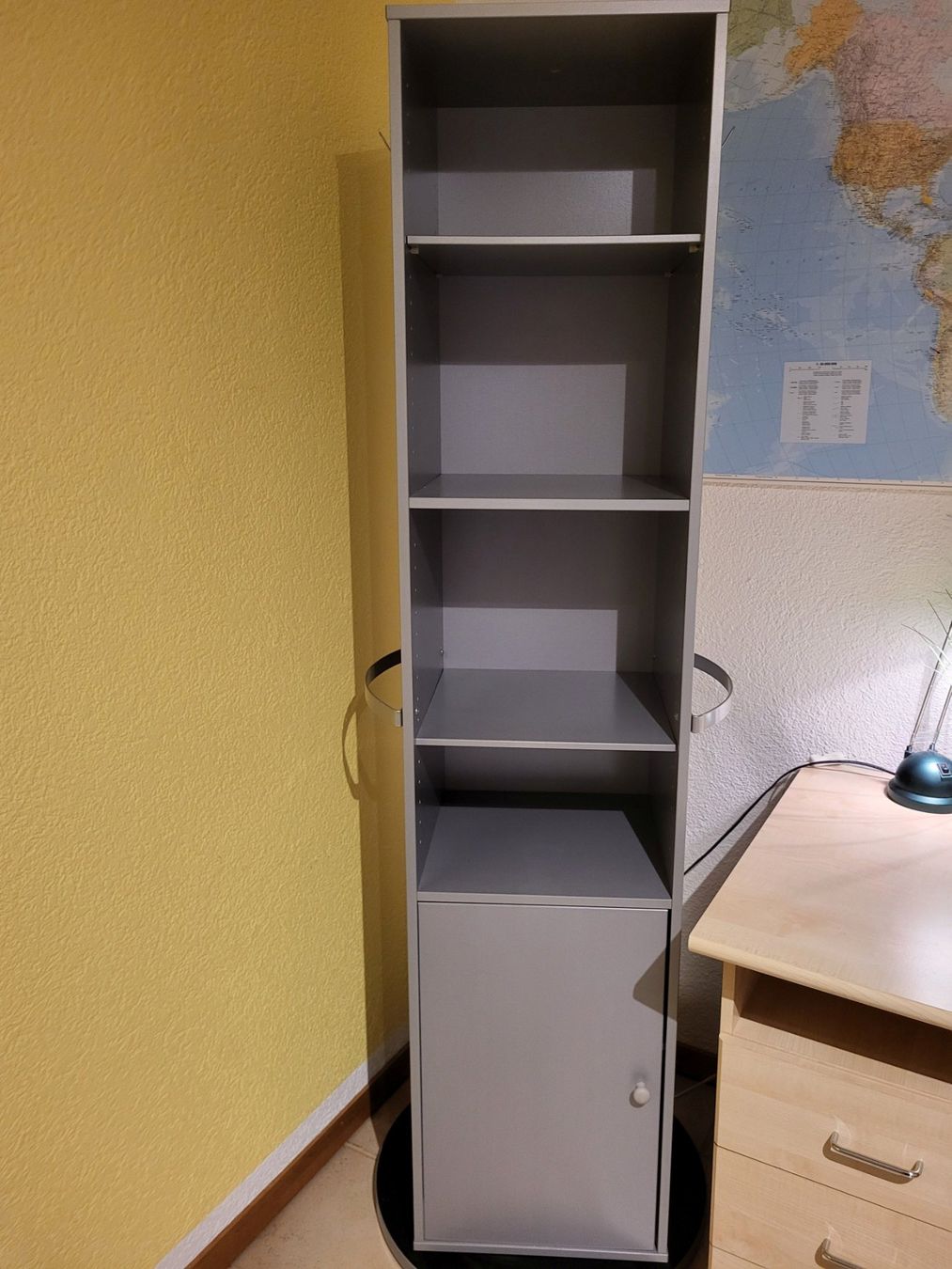 Armadi: praktischer Drehschrank mit Spiegel – Usato da Zürich venduto da Nuco 1