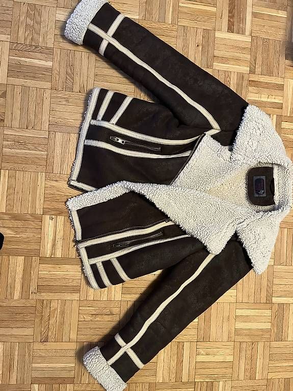 Jacken: Kuschelig warme Jacke  – Gebraucht aus Baar von MelMel04