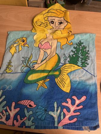 Neuer Mermaid Badeponcho